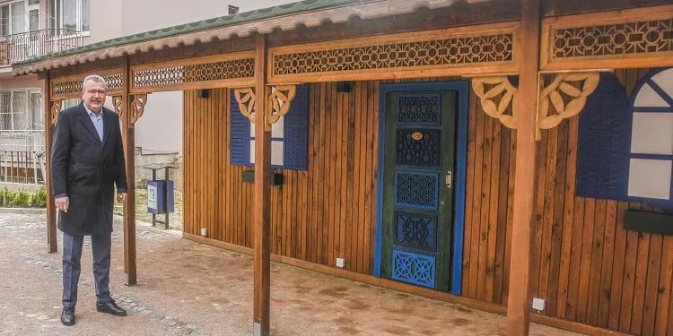 Karacabey’de Osmanlı motifleri taşıyan parkta sona doğru