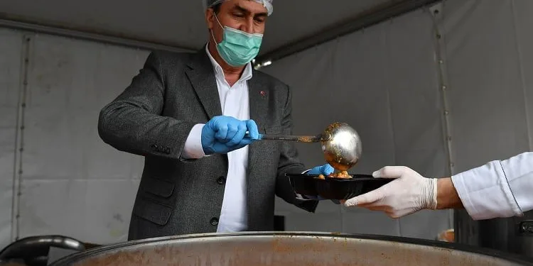 Osmangazi’nin iftar yemekleri 5 yıldızlı otellerle yarışıyor