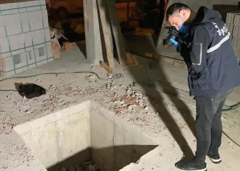 İnşaat boşluğuna düşen çocuk ağır yaralandı