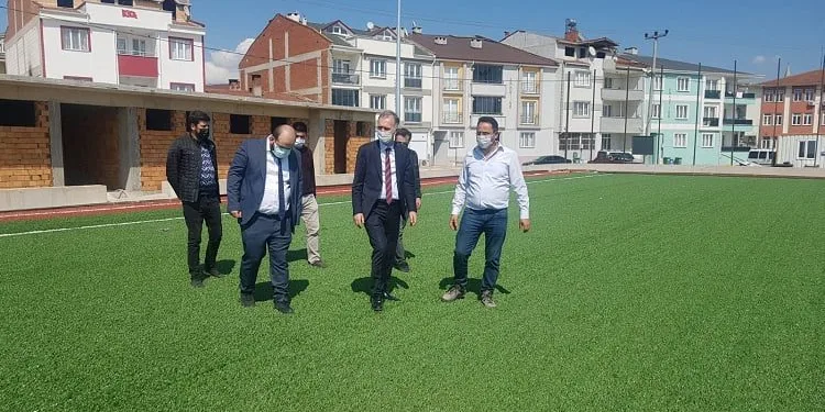 Alanyurt sentetik sahanın yüzde 80’i tamamlandı