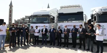 Gıda ve mobilya yüklü yardım tırları yola çıktı