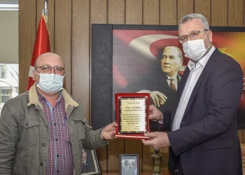 Başkan Özkan’a okula destekleri için teşekkür ziyareti