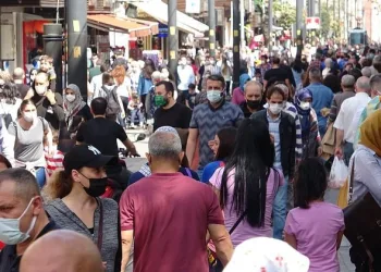 Bursa’da çarşı ve pazarlarda adım atacak yer kalmadı