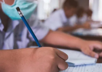 Sınavlar ertelenecek mi? Bakan Selçuk’tan açıklama