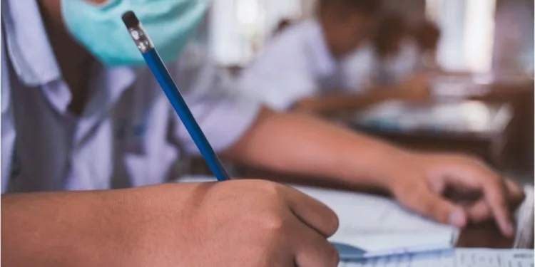 Sınavlar ertelenecek mi? Bakan Selçuk’tan açıklama
