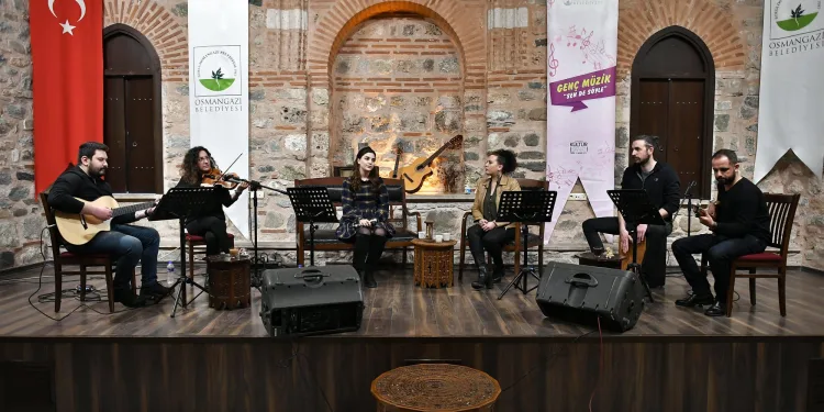 Genç Müzik evlere konuk oluyor
