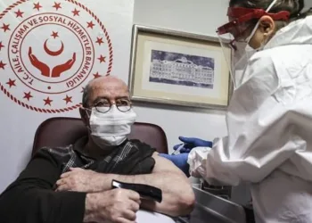 Bilim Kurulu üyesi duyurdu: Aşıdan sonra 4 kat azaldı
