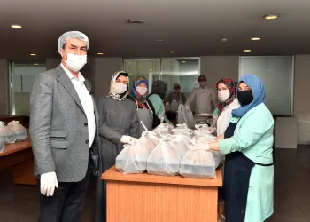371 bin sıcak yemek, erzak paketi ve somun ekmeği