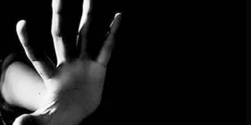 Karın ağrısı şikayetiyle gitti, hamile olduğu ortaya çıktı! Dayısı tutuklandı