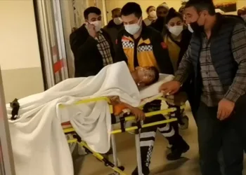 Tiner tenekesini yakmaya çalıştı, patlamada ağır yaralandı