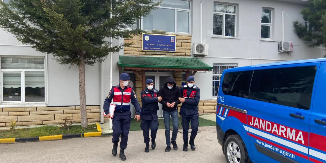 17 senedir aranıyordu, iş yerinde yakalandı