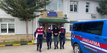 17 senedir aranıyordu, iş yerinde yakalandı