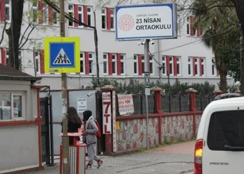 Okulda ortak flüt kullanıldı, 14 kişi pozitif çıktı