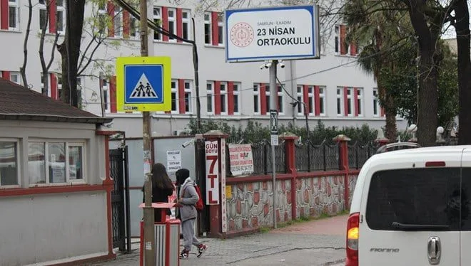 Okulda ortak flüt kullanıldı, 14 kişi pozitif çıktı
