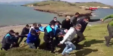 İzmir’de askeri uçak düştü: 2 pilot kurtarıldı