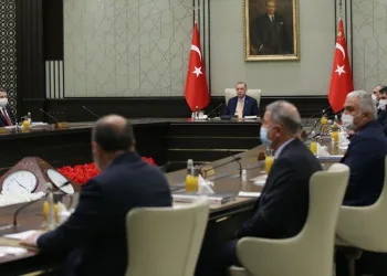 Kabine bugün toplanıyor! Tam kapanma masada