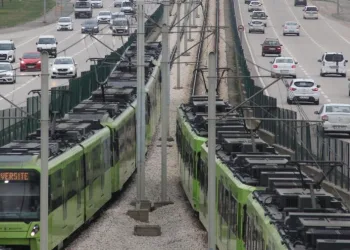 Karaca, BursaRay hattının fiyat farkını sordu