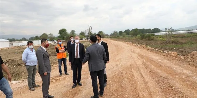 İnegöl’de yeni hayvan pazarına ulaşım için yollar açılıyor