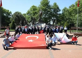 Bursa İnegöl’de milli mücadelenin 102. yılı coşkuyla kutlandı