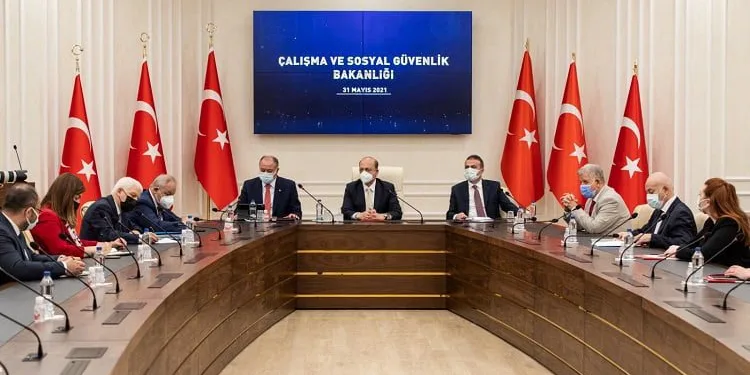 Kamuda zam pazarlığı başladı