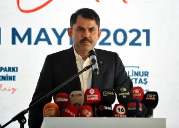Bakan Kurum Bursa’da! Vakıf Kent Parkı açıldı