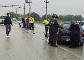 Bursa’da zincirleme kaza! 1’i çocuk 5 yaralı