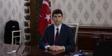 Genç kaymakam Bursa’da kalbine yenik düştü