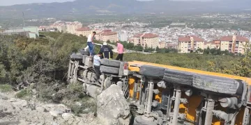 Bursa’da kamyon sürücüsü  ölümden döndü!