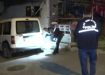 Bursa’da eşine mesaj atan kişiyi 10 yerinden bıçakladı