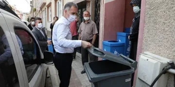 İnegöl’de 10 mahalleye bireysel konteyner dağıtımı tamamlandı