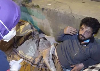 Bursa’da evsiz adamı darp edip parasını çaldılar