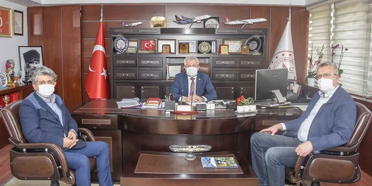 Başkan Özkan: “Sağlık çalışanlarımıza destek oluyoruz”