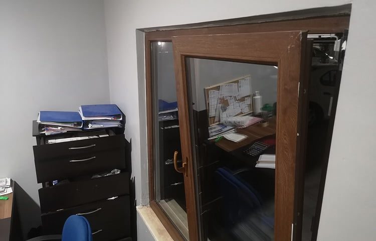 Bursa'da lüks rezidanstan bilgisayarı böyle çaldılar