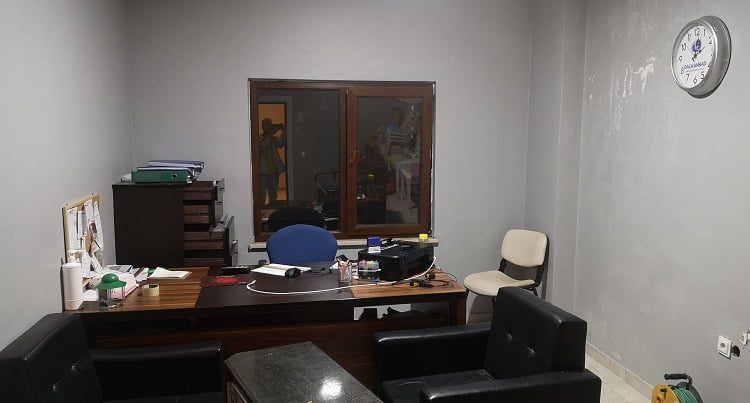 Bursa'da lüks rezidanstan bilgisayarı böyle çaldılar