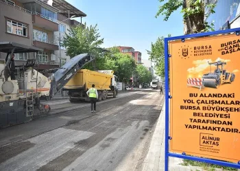 Bursa’da tam kapanmada asfalt seferberliği