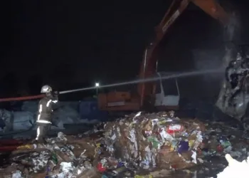 Bursa’da geri dönüşüm tesisinde yangın