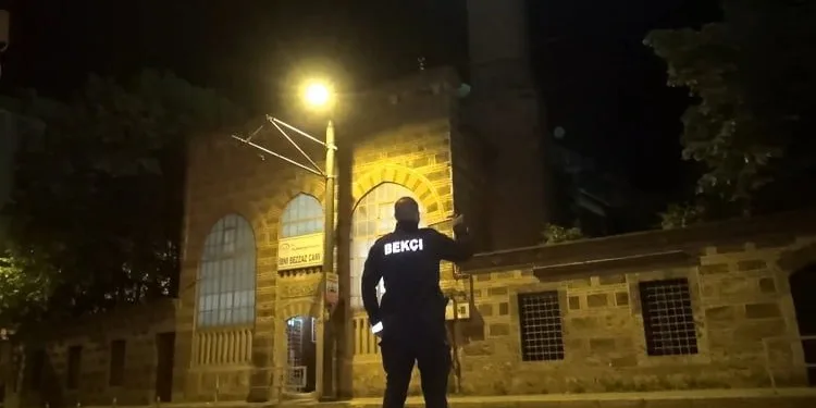 Bursa’da tarihi camide hırsızlık alarmı