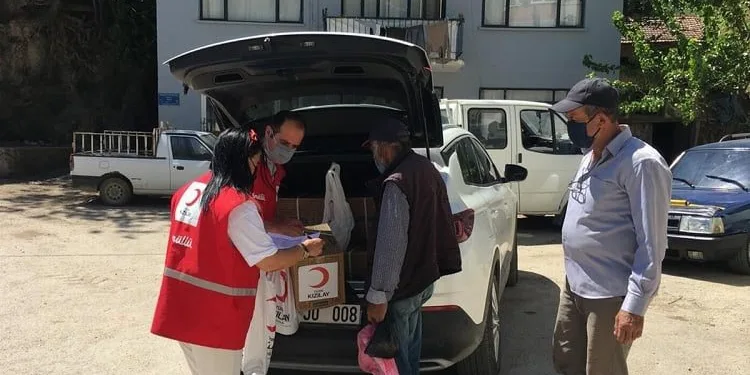 Türk Kızılay Mudanya’da 150 aileye yardım ulaştırdı