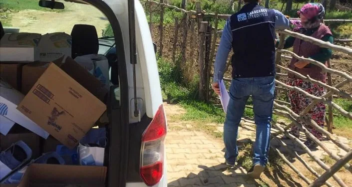 Karacabey Belediyesi’nden çocuklara bayram hediyesi