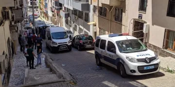 Polisi arayıp kızını boğarak öldürdüğünü itiraf etti