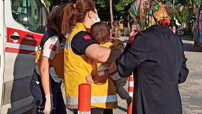 Bursa’da balkondan düşen çocuk yaralandı