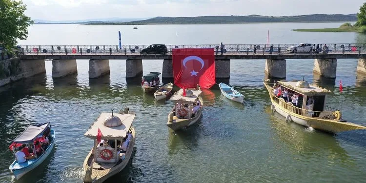Türkiye’nin Venedik’i Gölyazı’da 19 Mayıs coşkusu