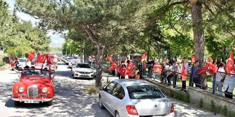 Yıldırım’da 19 Mayıs coşkusu sokaklara taştı