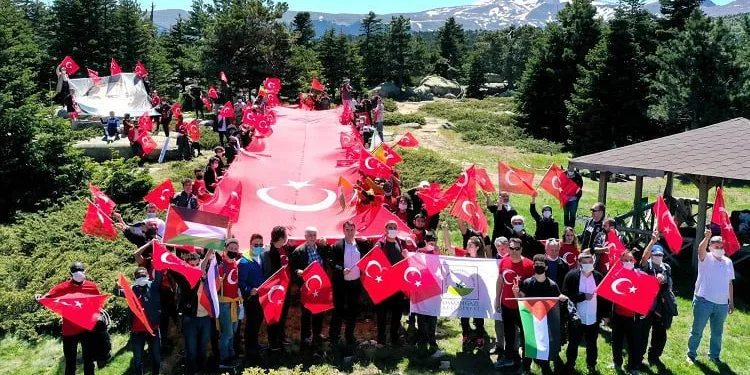 Uludağ’ın zirvesinden dünyaya birlik ve barış mesajı