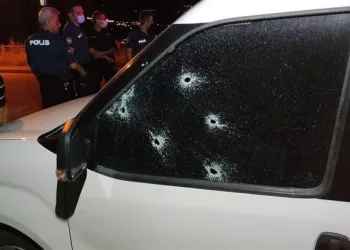 Bursa’da önce tartışığı kişiye sonra etrafa ateş açtı