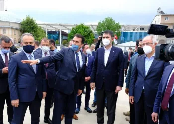 Bakan Kurum Osmangazi Meydanı için tarih verdi