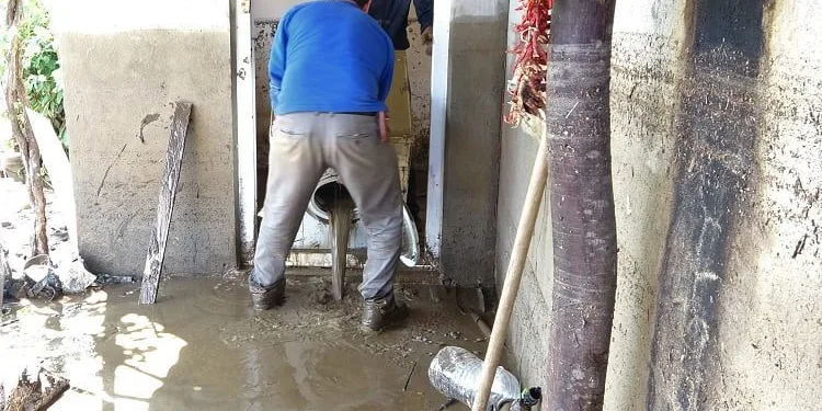 Bursa’da tarım araziler zarar gördü evleri su bastı