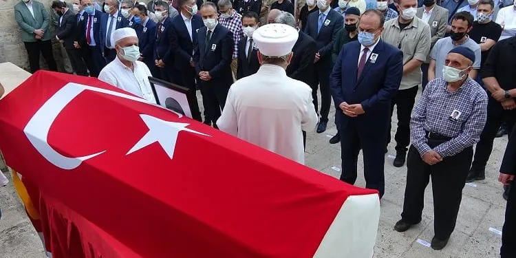 Siverek Kaymakamı Bursa’da son yolculuğuna uğurlandı