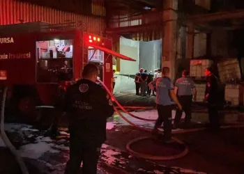 Bursa’da kazanı patlayan fabrikada yangın