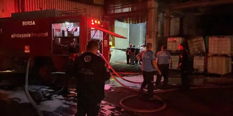 Bursa’da kazanı patlayan fabrikada yangın